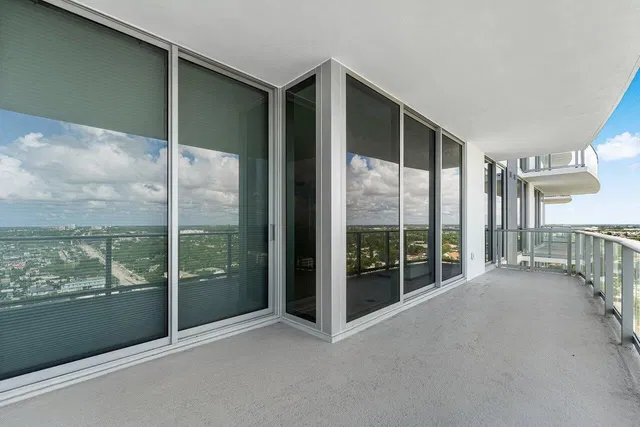 Nautilus 220 Unit 1817 photo 27
