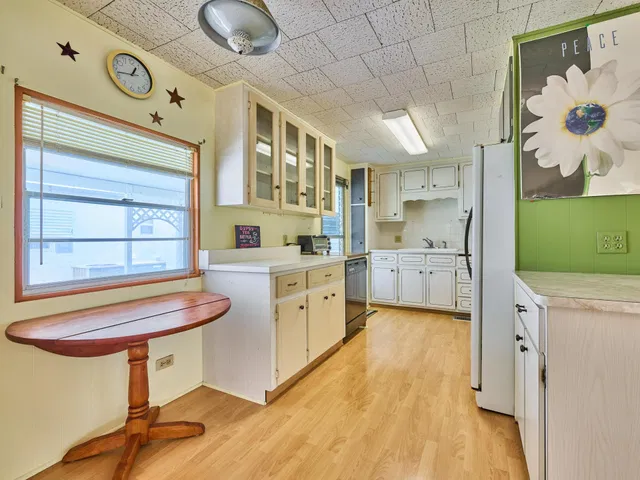 Unit 175 photo 10