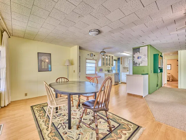 Unit 175 photo 14