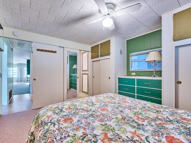 Unit 175 photo 25