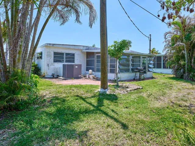 Unit 175 photo 45