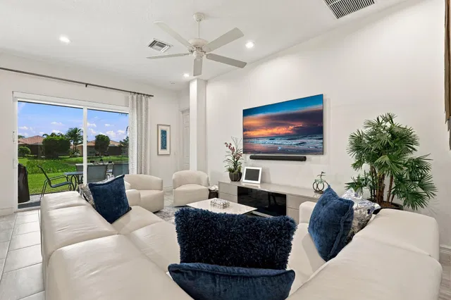 Residence photo 10