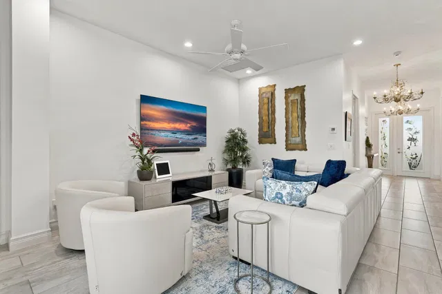 Residence photo 11