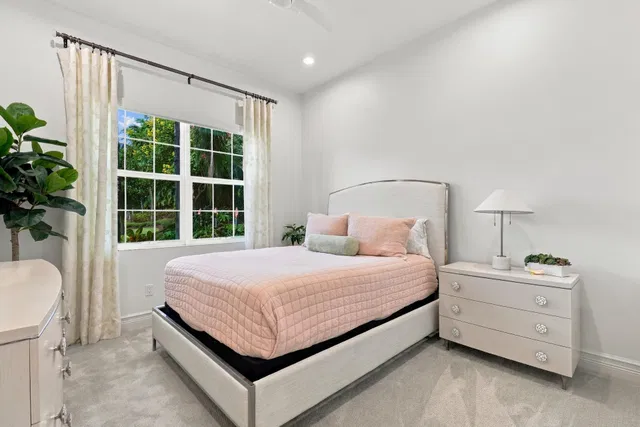 Residence photo 24