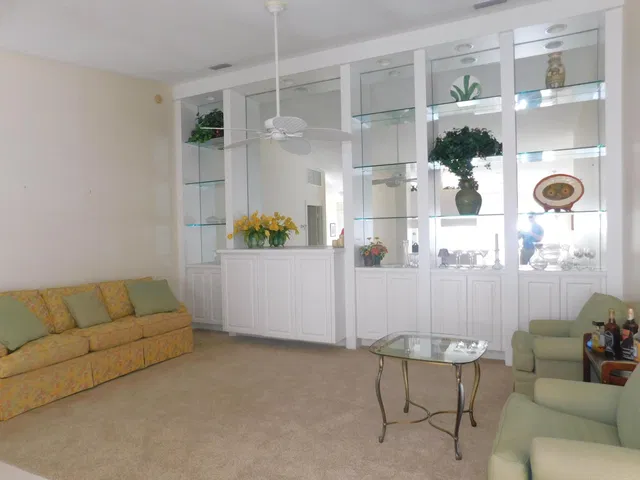 Residence photo 5