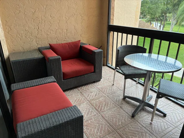 Unit 3304 photo 10