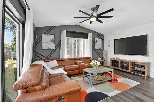  Residence photo 14