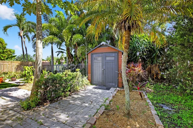  Residence photo 31