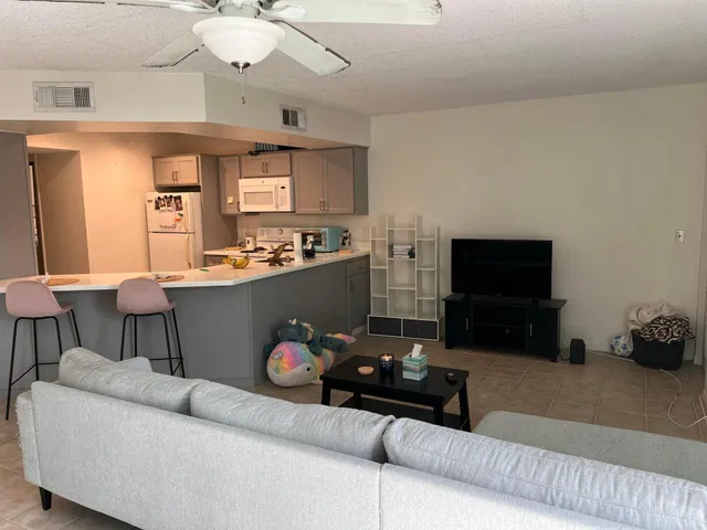 Unit 204V5 photo 5