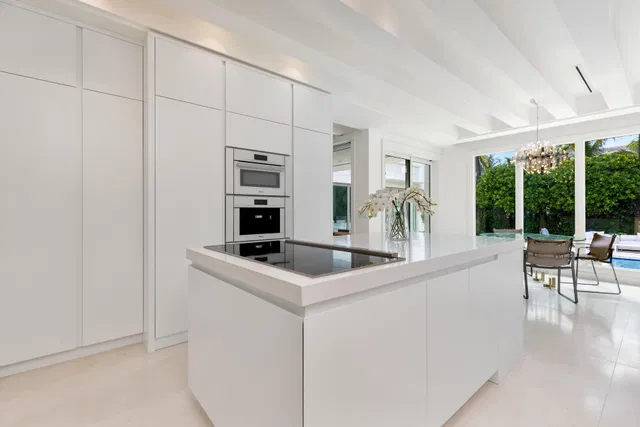 Estate Section Palm Beach Residence photo 16