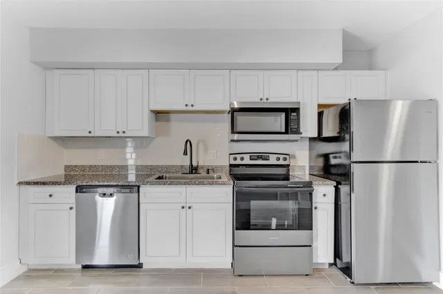  Residence photo 5