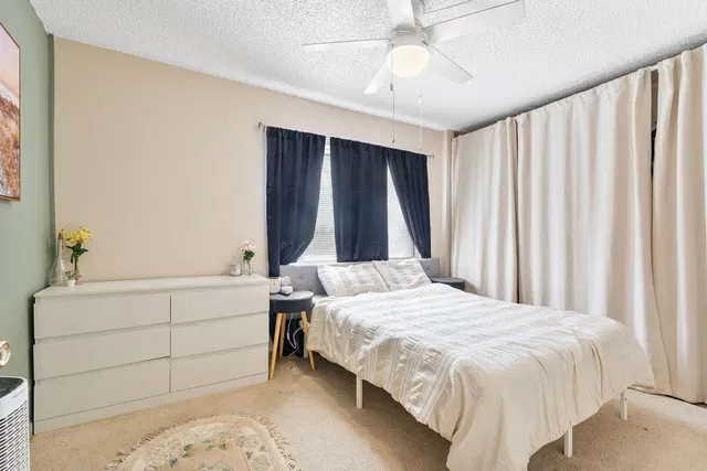 Unit C photo 23