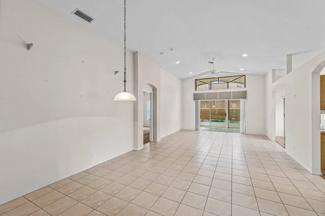Residence photo 5