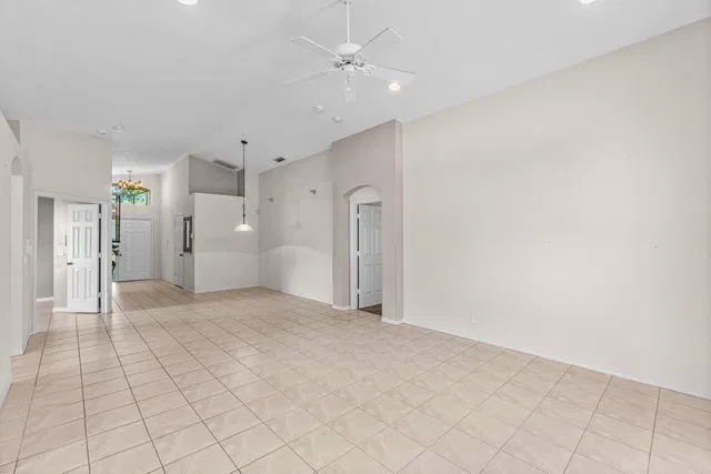 Residence photo 7