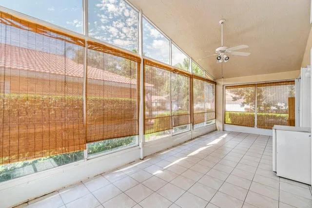 Residence photo 24