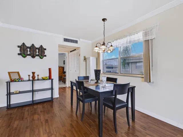  Residence photo 7