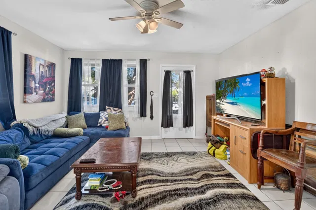 Downtown West Palm Beach Residence photo 9