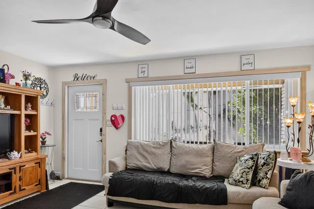 Downtown West Palm Beach Residence photo 4