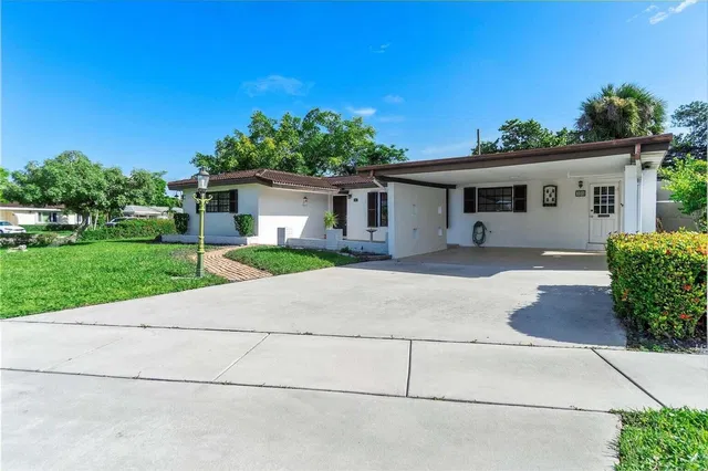 Residence photo 2