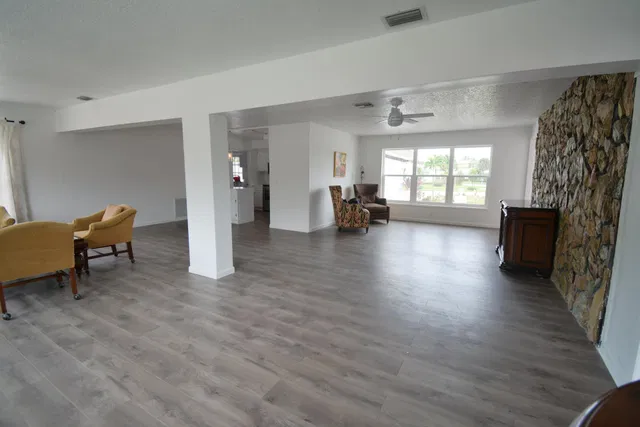 Residence photo 18