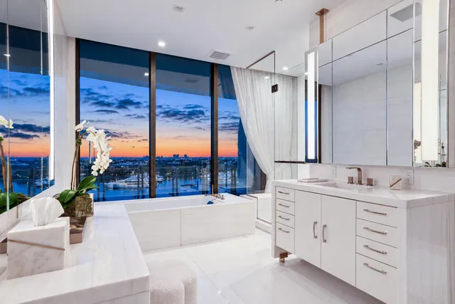Bristol Palm Beach Unit 1101 photo 28