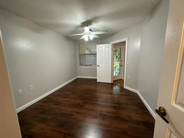  Residence photo 9