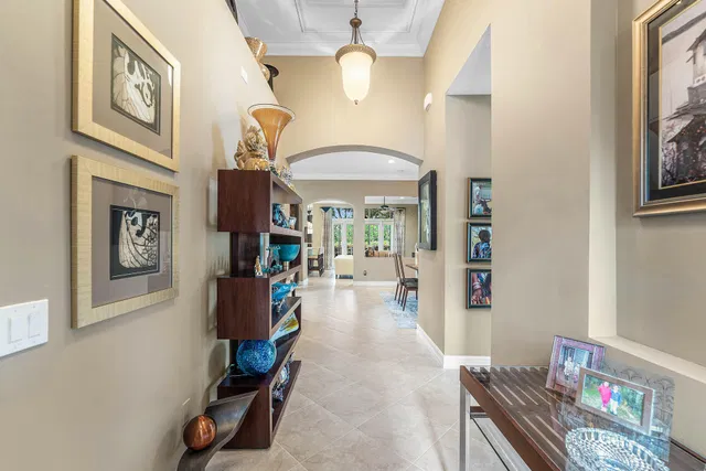 Residence photo 3
