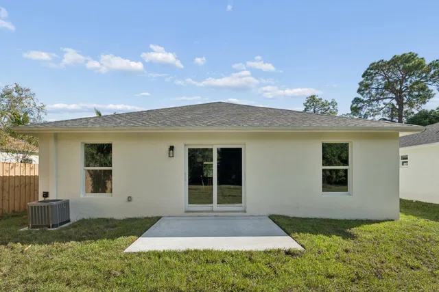 Residence photo 17