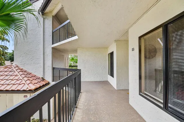  Unit 204 photo 5