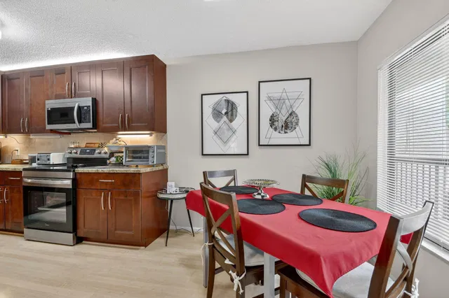  Unit 204 photo 9