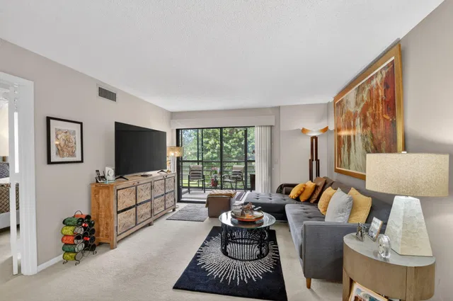  Unit 204 photo 19