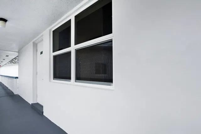 Unit 184 photo 10