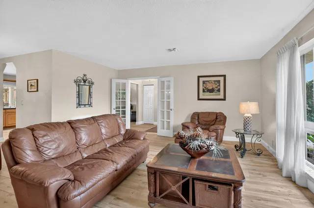 Residence photo 11