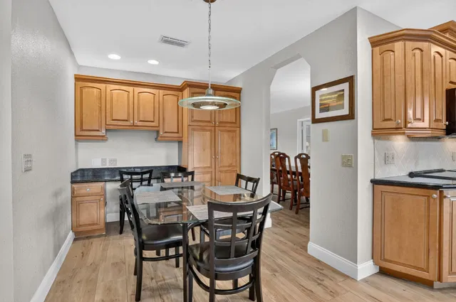 Residence photo 18