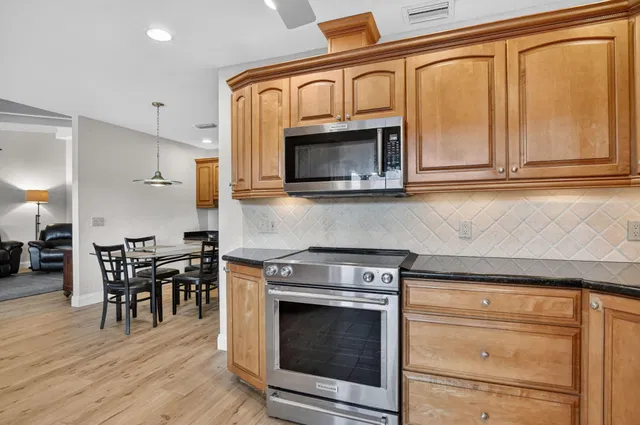 Residence photo 22
