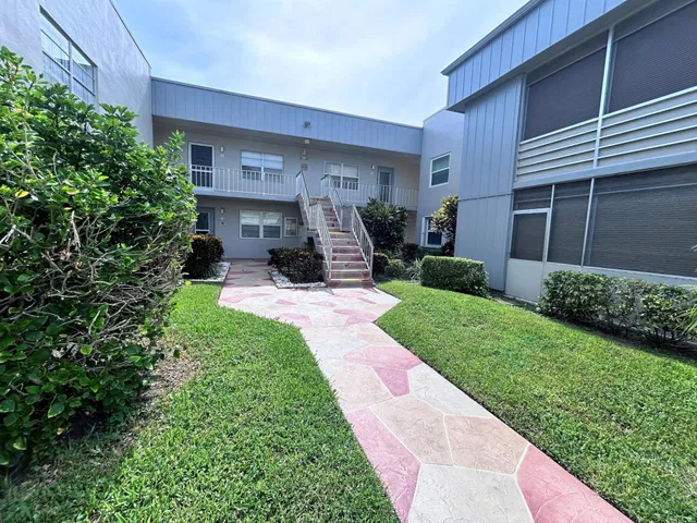 Residence photo 2