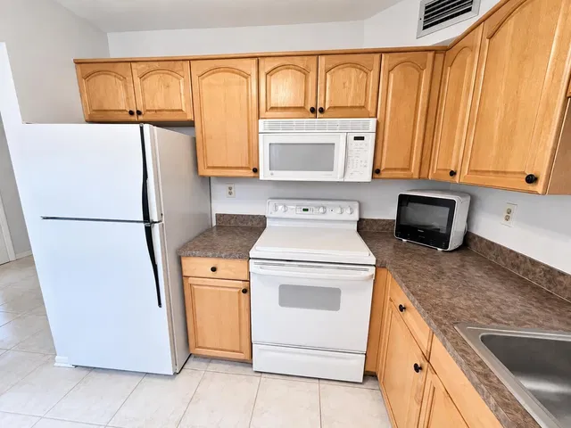 Residence photo 5