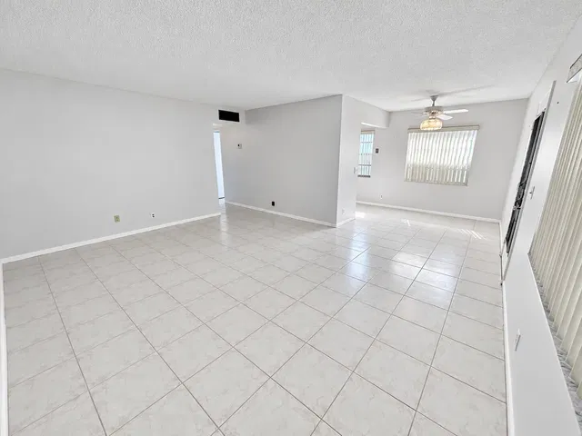 Residence photo 11