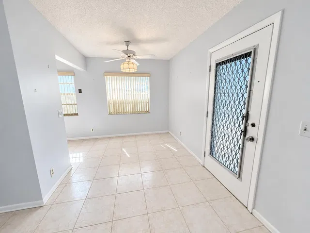 Residence photo 13