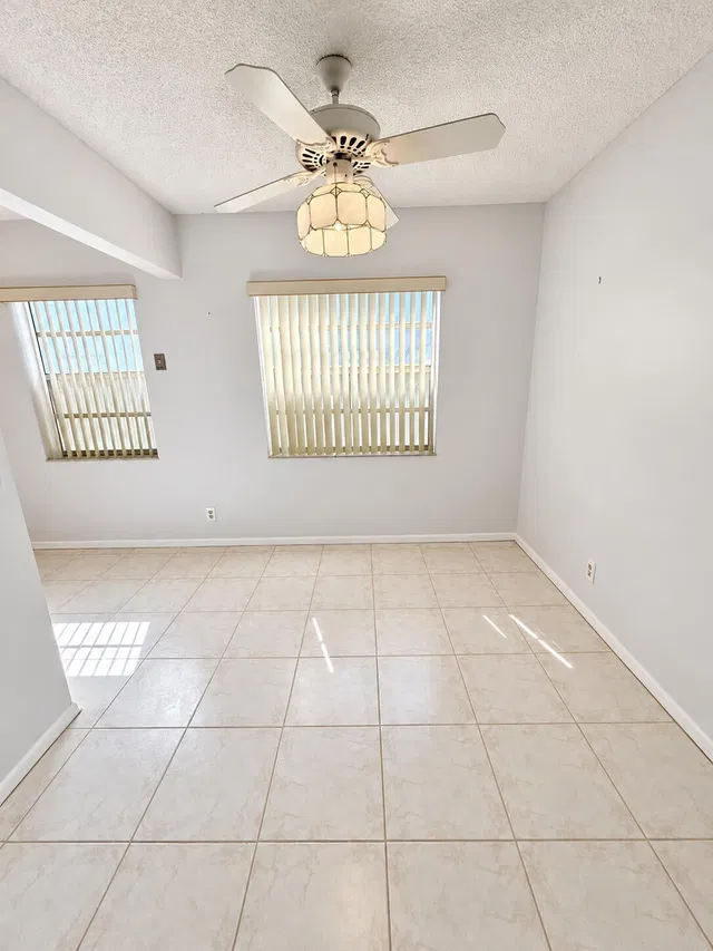 Residence photo 14