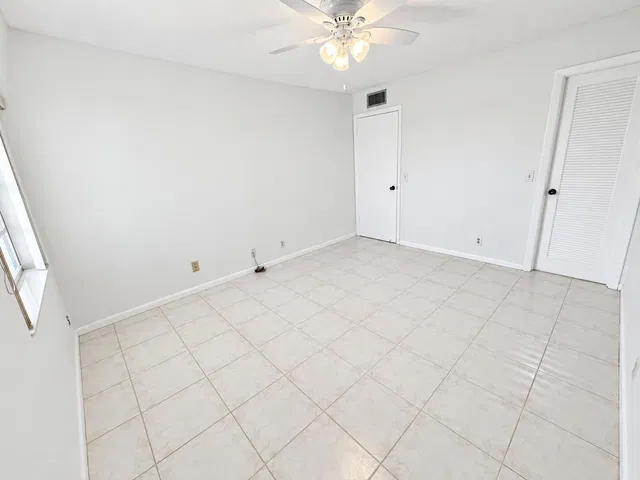Residence photo 15