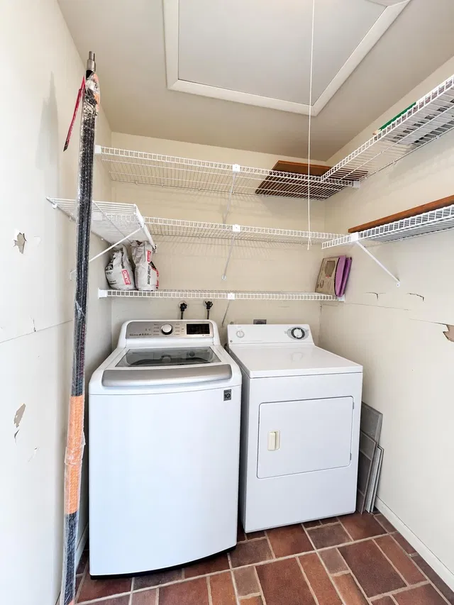Residence photo 26