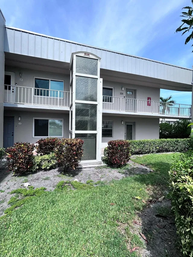 Residence photo 32