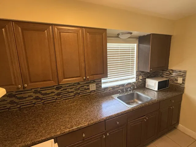 Unit 4 photo 3