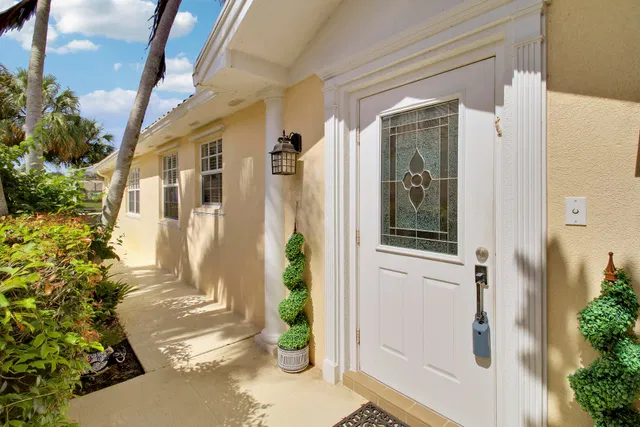 Residence photo 2