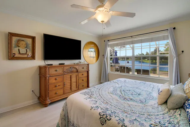 Residence photo 12