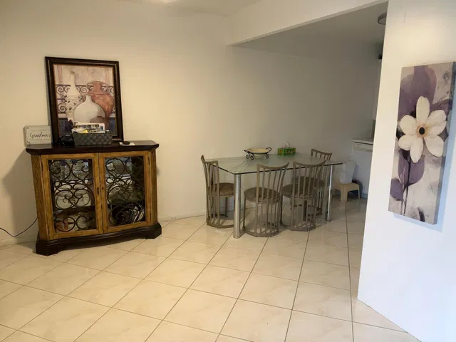 Residence photo 6