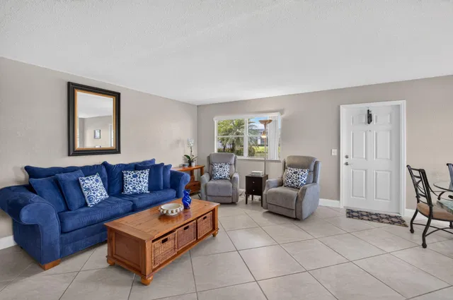 Unit 264 photo 13