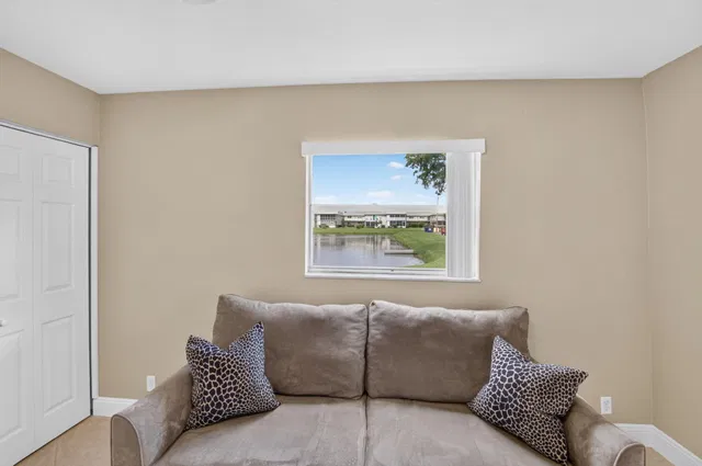 Unit 264 photo 32