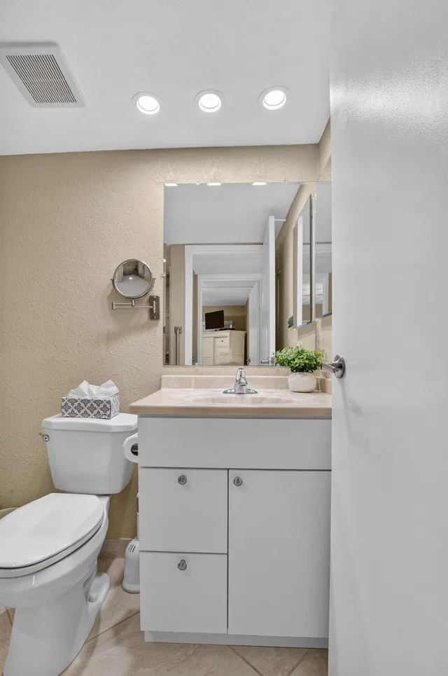 Unit 264 photo 38